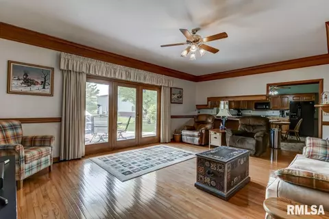 2724 Hilltop Rd, Springfield, IL 62712 photo 5
