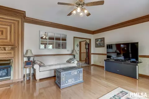 2724 Hilltop Rd, Springfield, IL 62712 photo 7