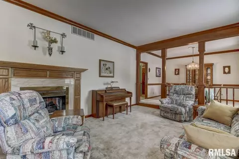 2724 Hilltop Rd, Springfield, IL 62712 photo 13
