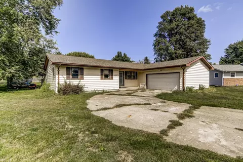 507 Rainbow Dr, Athens, IL 62613 photo 1