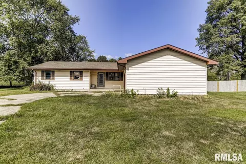 507 Rainbow Dr, Athens, IL 62613 photo 2