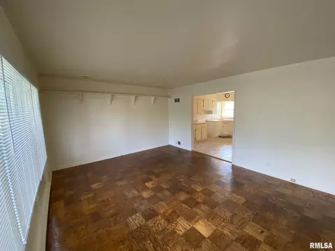 14 Midland Ct, Springfield, IL 62702 photo 5