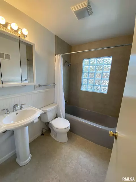 14 Midland Ct, Springfield, IL 62702 photo 18