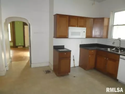 1608 S 8th St, Springfield, IL 62703 photo 8