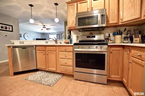 2913 Ocala Ln, Springfield, IL 62707 photo 6