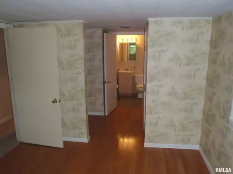 2548 W Harbauer Dr, Springfield, IL 62702 photo 7
