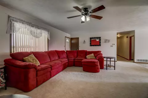 1323 4th St, Pawnee, IL 62558 photo 6