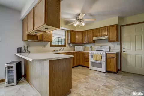 1323 4th St, Pawnee, IL 62558 photo 13