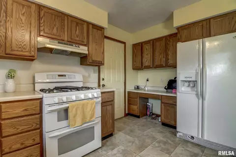 1323 4th St, Pawnee, IL 62558 photo 12