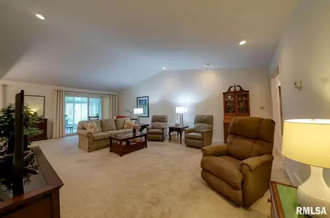 9 Turnberry Pl, Springfield, IL 62704 photo 5