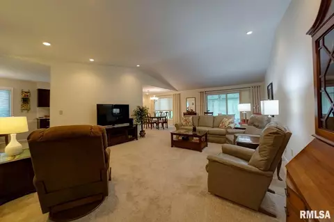 9 Turnberry Pl, Springfield, IL 62704 photo 6