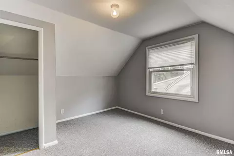 2042 E Buchanan St, Springfield, IL 62703 photo 15