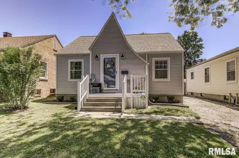 2012 S College St, Springfield, IL 62704 photo 1