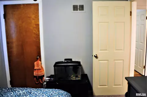 1021 N Bruns Ln, Springfield, IL 62702 photo 14