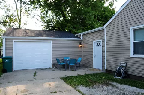 1021 N Bruns Ln, Springfield, IL 62702 photo 4
