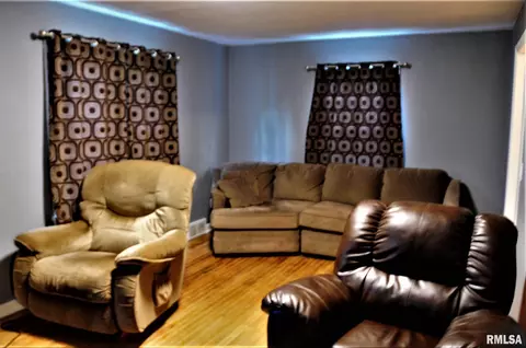 1021 N Bruns Ln, Springfield, IL 62702 photo 9