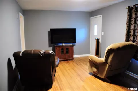 1021 N Bruns Ln, Springfield, IL 62702 photo 6
