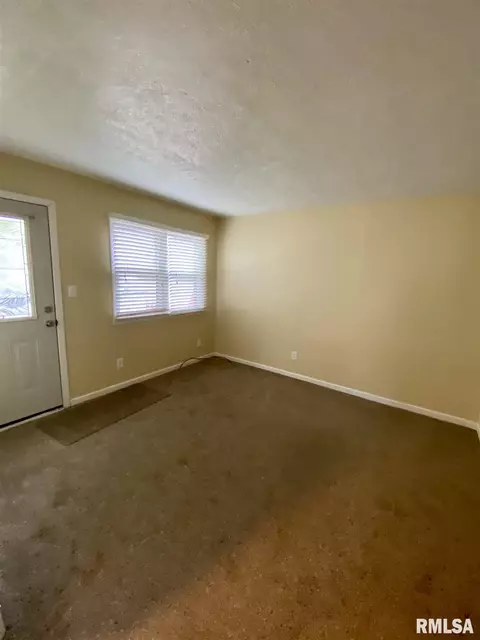 3116 Lakeshire Dr, Springfield, IL 62707 photo 9