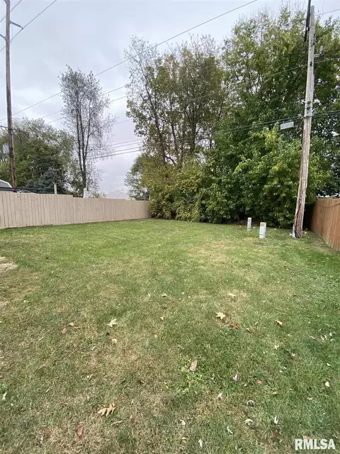3116 Lakeshire Dr, Springfield, IL 62707 photo 8