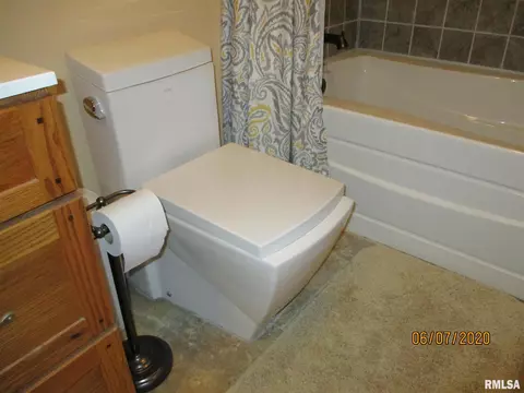 3116 Lakeshire Dr, Springfield, IL 62707 photo 7