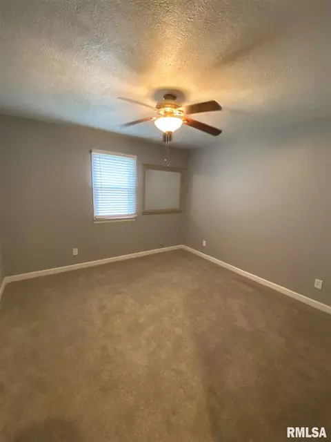 3116 Lakeshire Dr, Springfield, IL 62707 photo 15