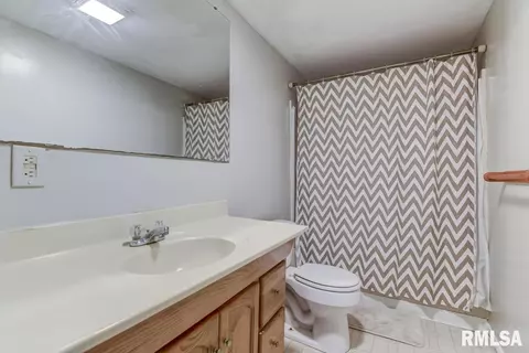 721 Helene St, Springfield, IL 62702 photo 36