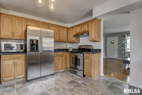2524 S Pasfield St, Springfield, IL 62704 photo 4