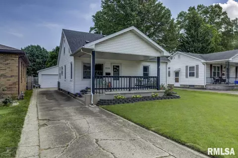 2524 S Pasfield St, Springfield, IL 62704 photo 1