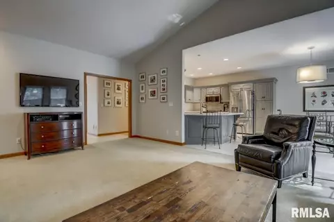 1534 Old Ivy Dr, Springfield, IL 62711 photo 5