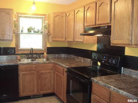 2008 Halifax Dr, Springfield, IL 62703 photo 8
