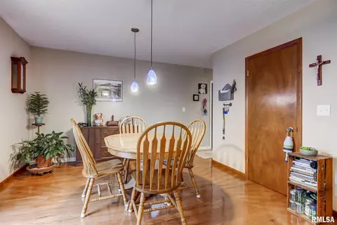 2229 Croydon Dr, Springfield, IL 62703 photo 13