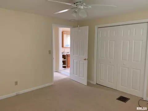 2352 S 10th St, Springfield, IL 62703 photo 10