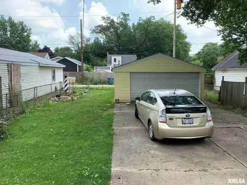 2352 S 10th St, Springfield, IL 62703 photo 15