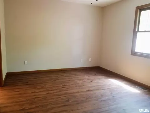 81 Amherst Dr, Springfield, IL 62702 photo 10