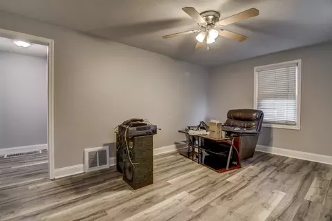 2149 Pickett St, Springfield, IL 62703 photo 5
