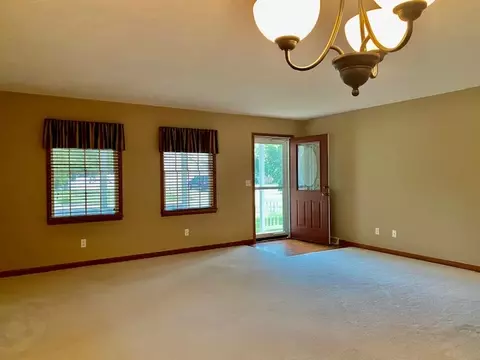 403 E Oak Grove Dr, Athens, IL 62613 photo 9