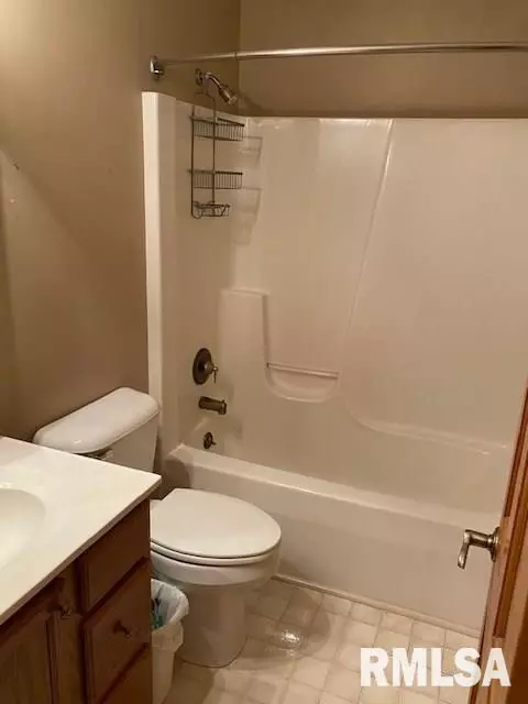 403 E Oak Grove Dr, Athens, IL 62613 photo 33