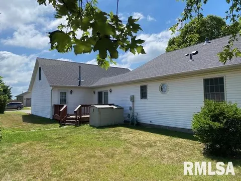 403 E Oak Grove Dr, Athens, IL 62613 photo 8