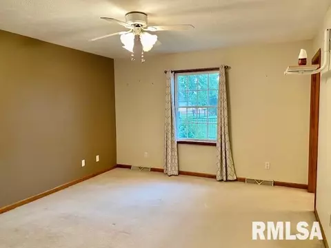 403 E Oak Grove Dr, Athens, IL 62613 photo 23