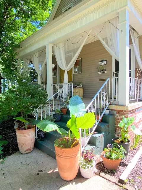 134 N Douglas Ave, Springfield, IL 62702 photo 3