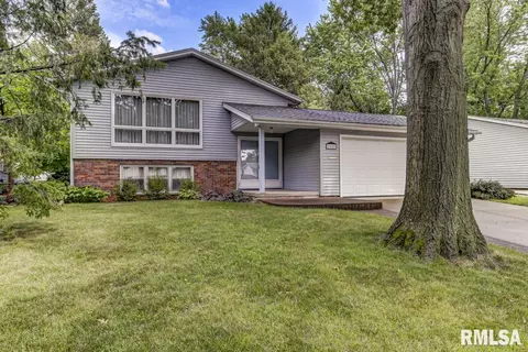 2620 Bennington Dr, Springfield, IL 62704 photo 1