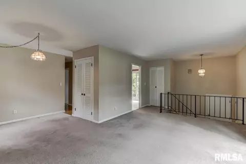 2620 Bennington Dr, Springfield, IL 62704 photo 4