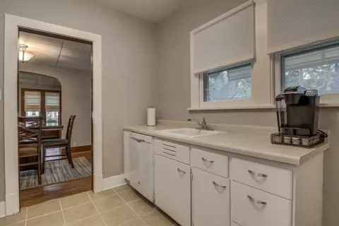 1041 S Walnut St, Springfield, IL 62704 photo 16