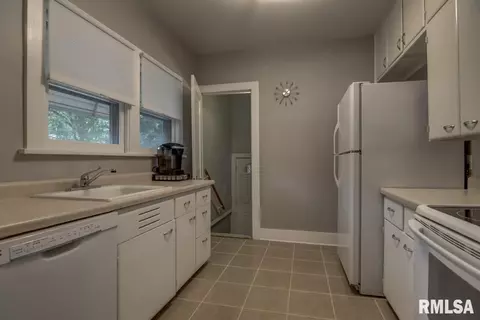 1041 S Walnut St, Springfield, IL 62704 photo 30