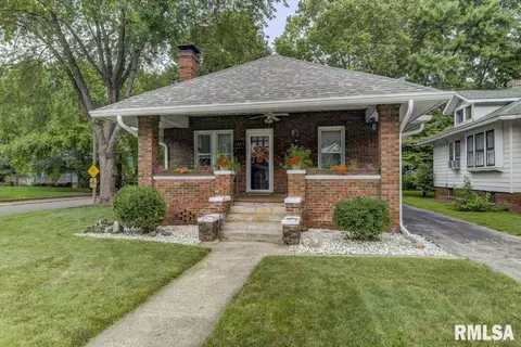 1041 S Walnut St, Springfield, IL 62704 photo 1