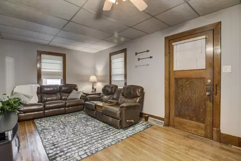1041 S Walnut St, Springfield, IL 62704 photo 6