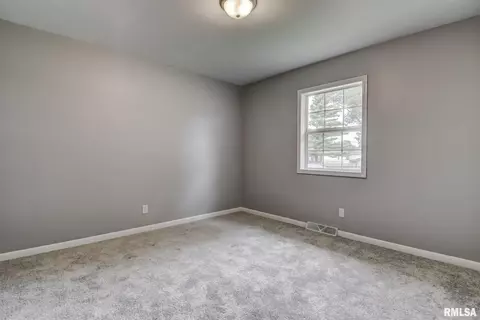 1816 N Wolfe St, Springfield, IL 62702 photo 17