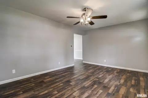 1816 N Wolfe St, Springfield, IL 62702 photo 5