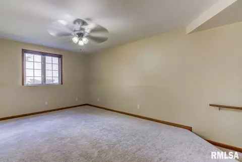 2517 Dickens Dr, Springfield, IL 62711 photo 36