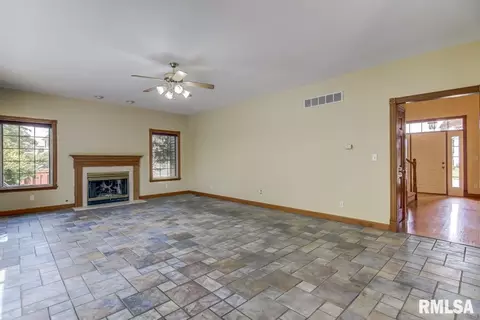 2517 Dickens Dr, Springfield, IL 62711 photo 14